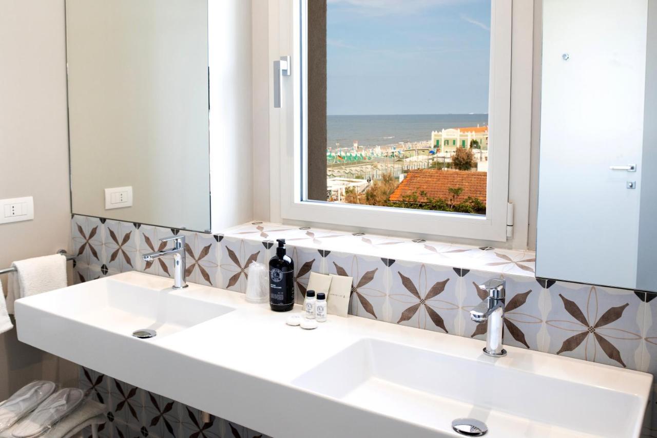 Hotel Cristallo Senigallia Exterior photo